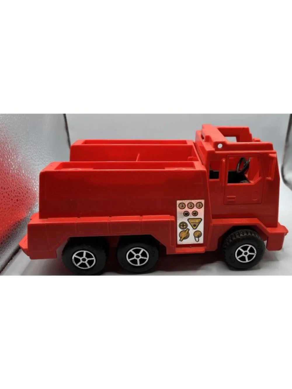 1983 Vintage Fisher-price Husky Helpers Fire Engine Truck READ